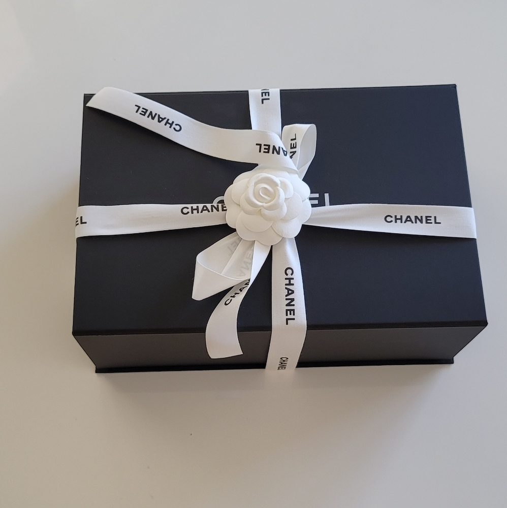 🦋 Chanel Boy Handbag - Picture 11 of 11